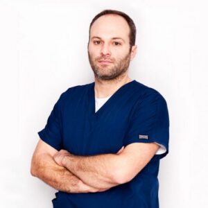 Dott. Andrea Molinari, medico veterinario dell'Ospedale Veterinario Santa Lucia a Verona